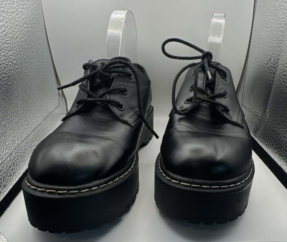 Wild Pair Authentick Lug Oxfords Size 8.5 Black